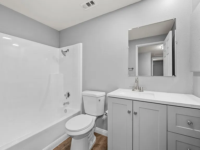 1920 Edith Dr — Photo 13