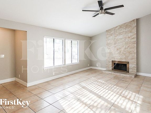 4th image of 904 Shadow Mountain Pl