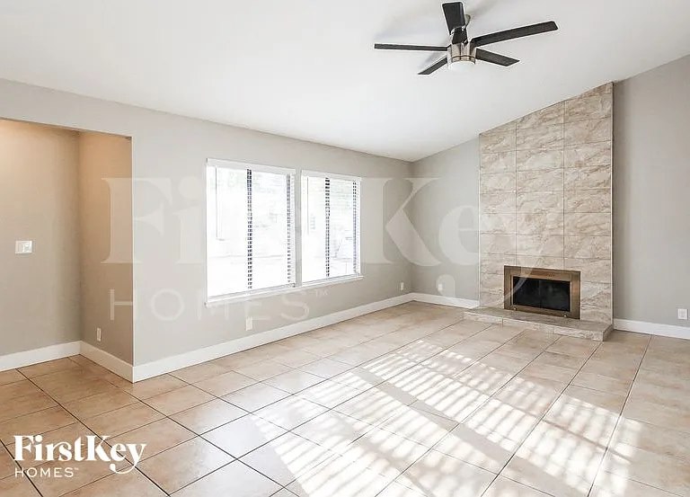 904 Shadow Mountain Pl — Photo 4