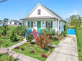 1904 Benjamin St, Arabi, LA 70032