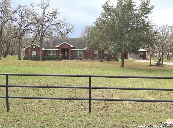 2nd image of 426 Settlers View Dr