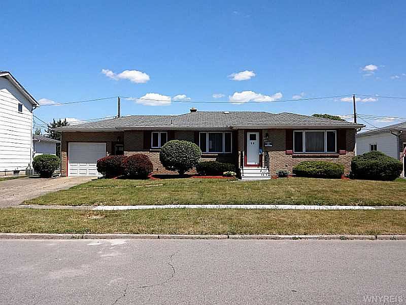 1st image of 34 Caprice Dr