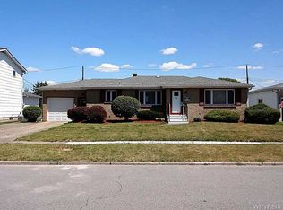 34 Caprice Dr, Buffalo, NY 14227