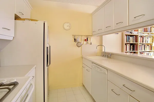 Sold by Corcoran | media 2