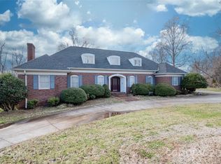 4005 4th Street Ct NW, Hickory, NC 28601