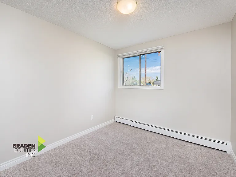 1602 Sherwood Dr — Photo 12