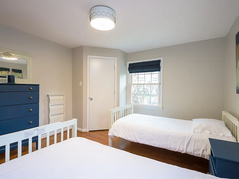 407 Russell Rd — Photo 29
