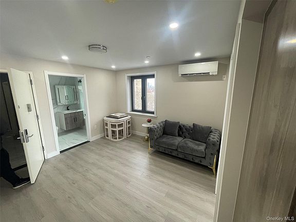 4th image of 1546 Broadway #4B