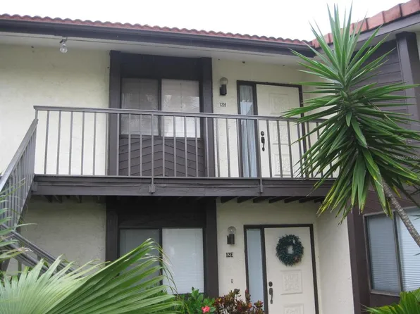 5400 34th St W APT H12, Bradenton, FL 34210