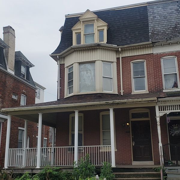 1st image of 712 W King St #2