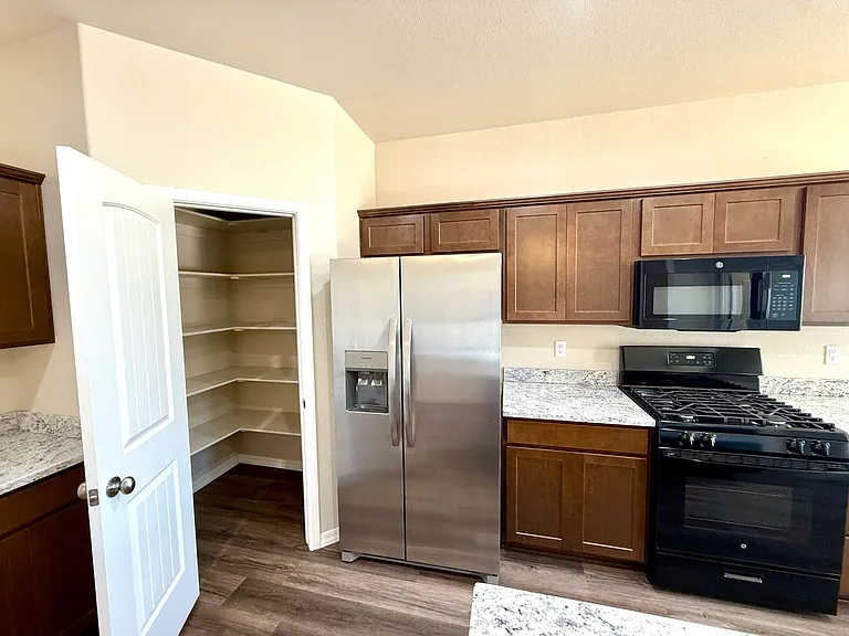 3572 Charleston Loop — Photo 12