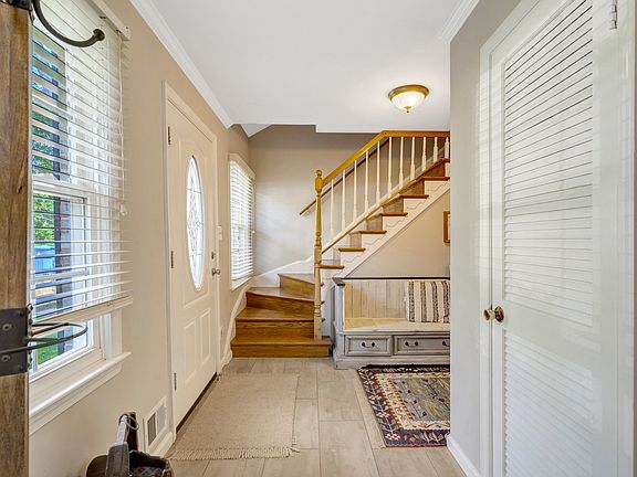3rd image of 4509 Twinbrook Rd