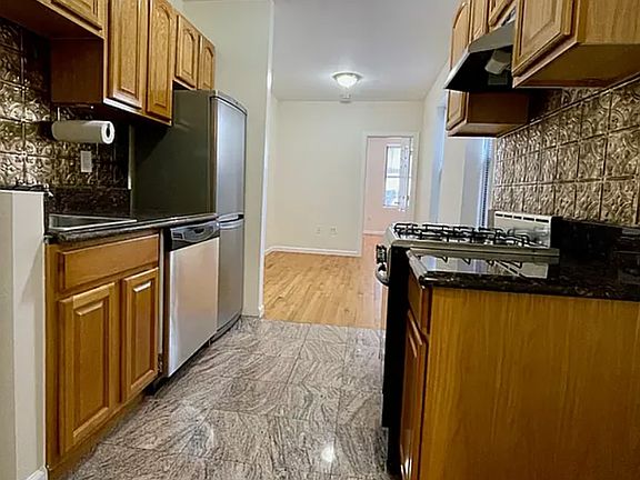 3rd image of 50 Carmine St APT 15