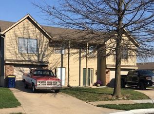 202 NW Market Pl, Lees Summit, MO 64063