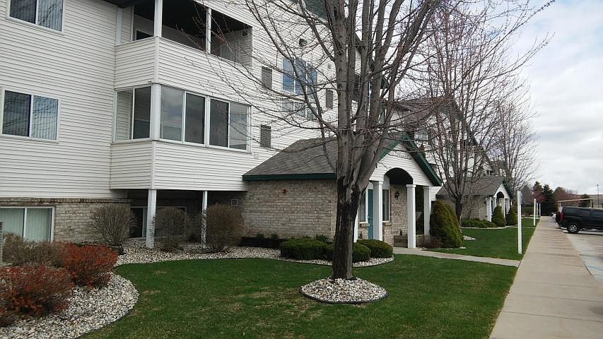 1st image of 5827 Crosswinds Dr Unit 31