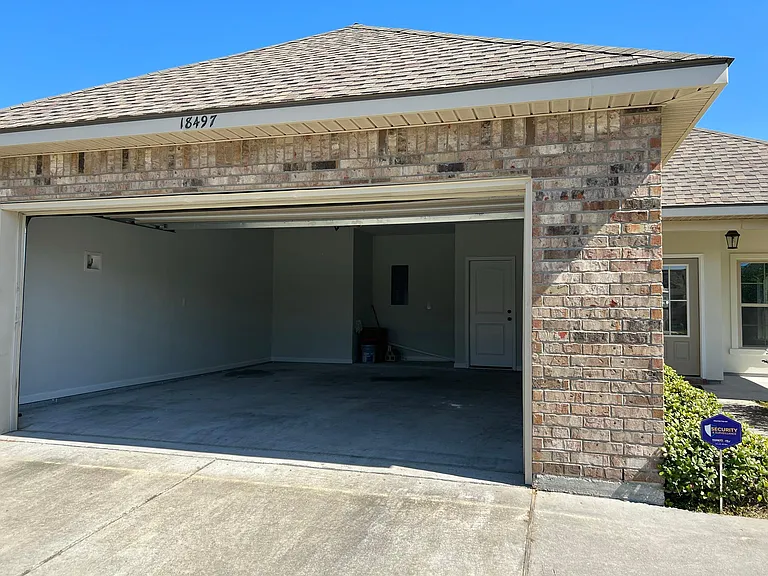 18497 Dove Hollow Dr — Photo 3