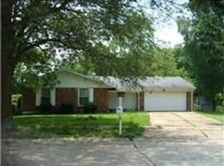 718 Becalyn Dr, Fenton, MO 63026