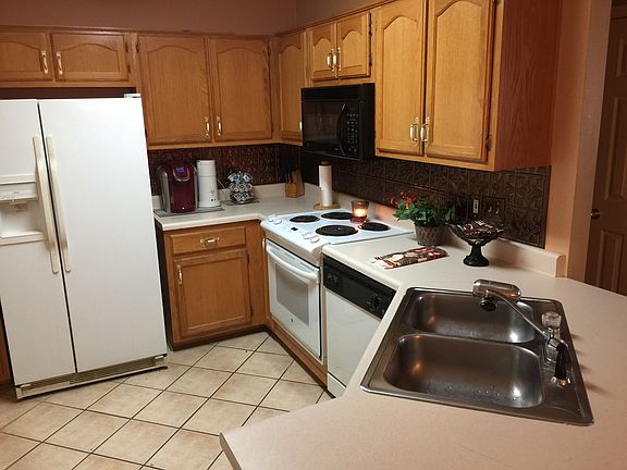 5th image of 6817 Charlotte Dr
