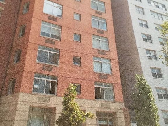 2nd image of 143 E 34th St APT 11S