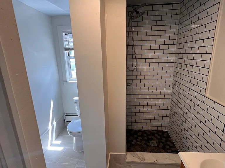 417 Shelton St #2 — Photo 6