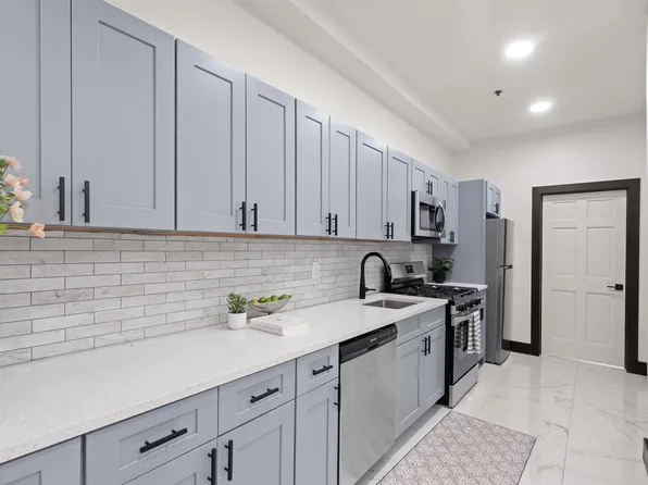 391 Central Avenue image 6 of 25