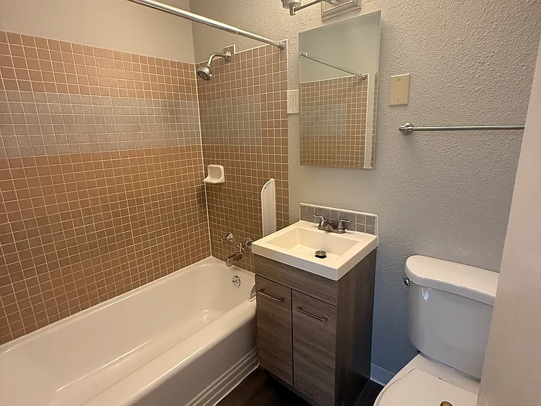 3202 Pacific Ave #2 — Photo 12