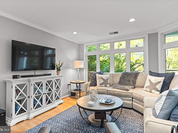 5th image of 1142 Lake Heron Dr #2A