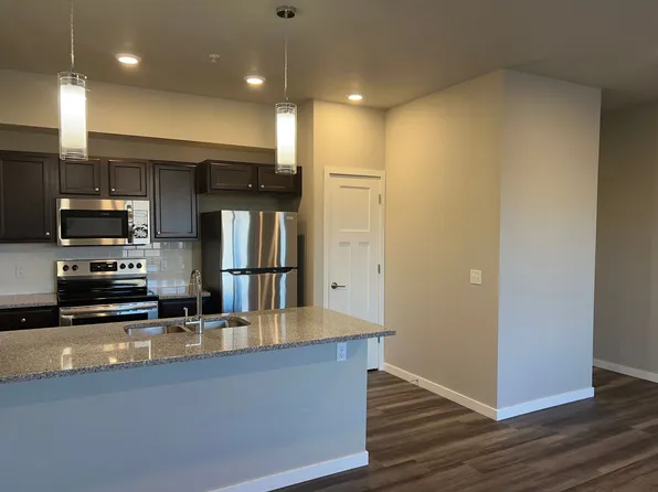 Buffalo Ridge Townhomes, 5247 N River Blvd NE #5247, Cedar Rapids, IA 52411