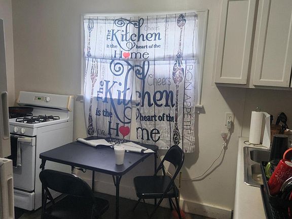 2nd image of 3028 Morton Ave