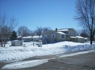 615 W Conservancy Ct, Green Bay, WI 54311