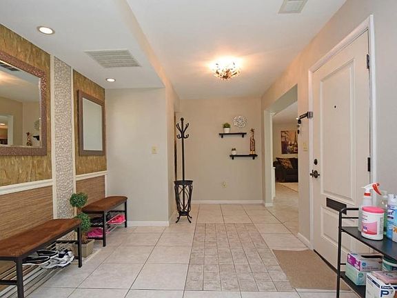 5th image of 2354 Dana Ave