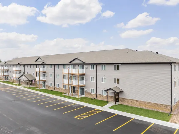 Slate, 400 Larkin St #303, Tomah, WI 54660