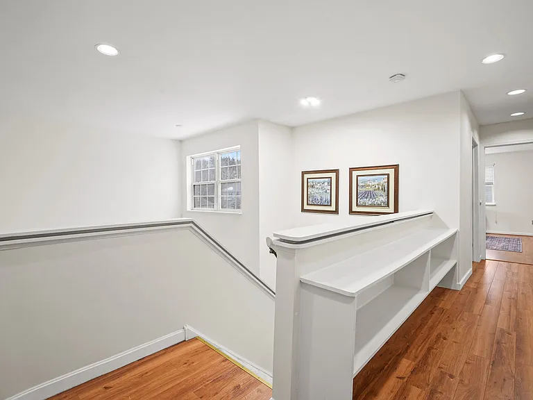 7 Sanctuary Dr — Photo 19