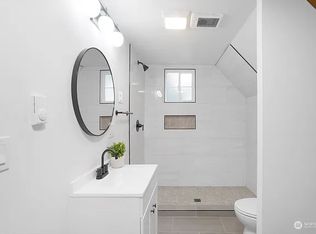 1407 Shuksan Dr, Camano Island, WA 98282