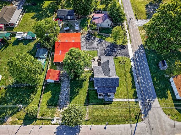 3rd image of 159 2nd Ave S
