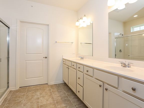 5th image of 6464 Doral Dr