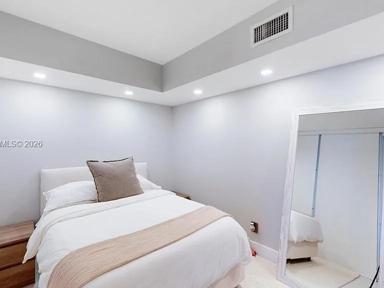 7000 Island Blvd #1808 — Photo 14