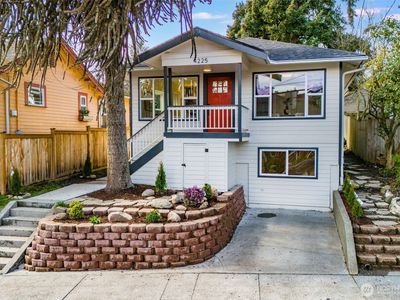 4225 Midvale Avenue N, Seattle, WA, 98103