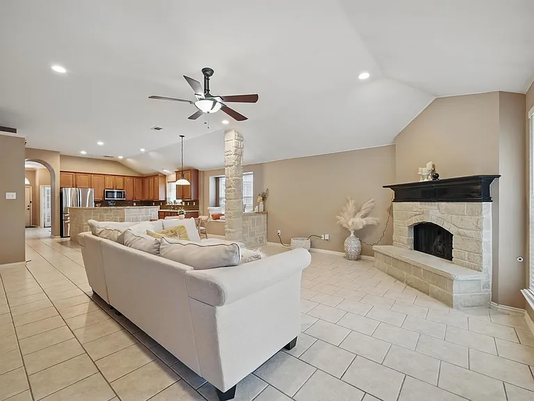 12315 Red Hawk Dr — Photo 6