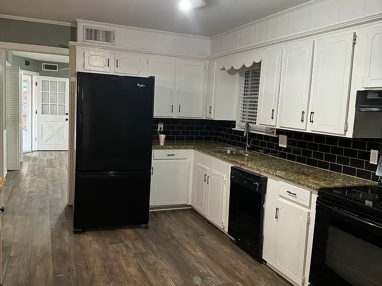 1406 Country Club Rd — Photo 22