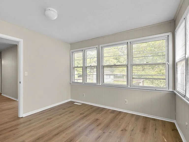 732 S Main Ave — Photo 21