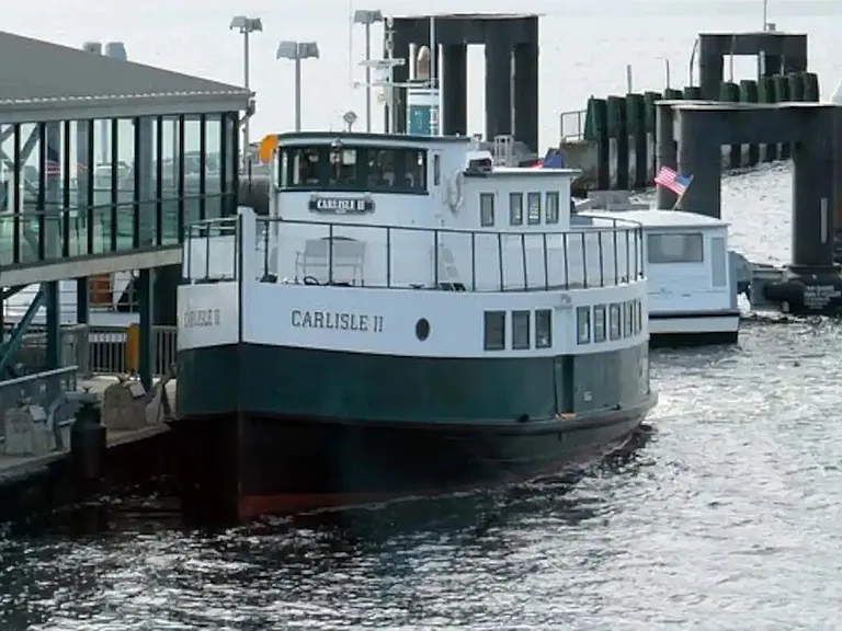 Easy access to downtown and foot ferry.