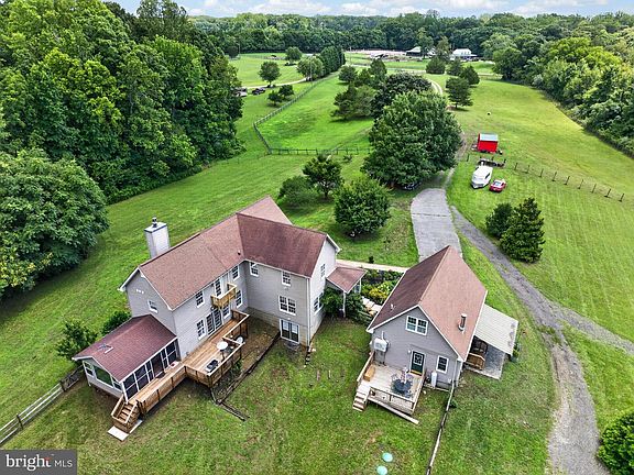 4th image of 11004 Laforce Ln