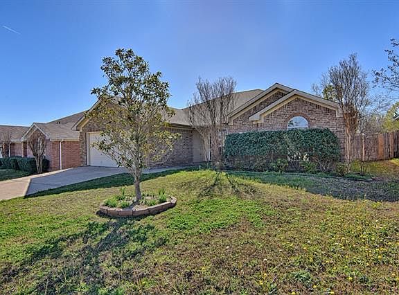2nd image of 1703 Merritt Dr