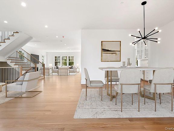 4th image of 8 Dell Road