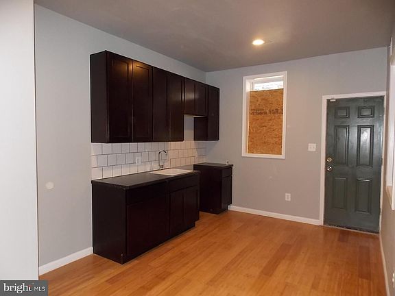 4th image of 1536 S Wilton St
