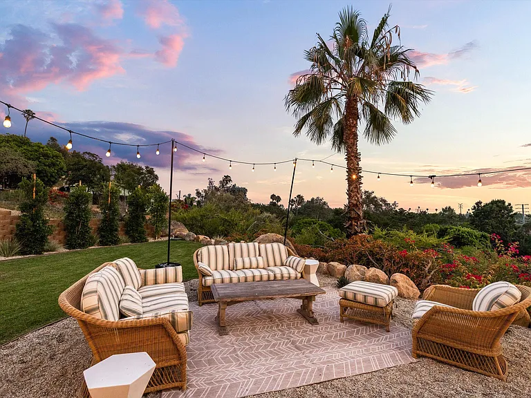 1378 Sycamore Canyon Rd — Photo 44
