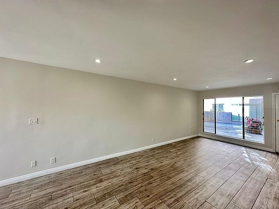 4th image of 7371 Fountain Ave APT 109