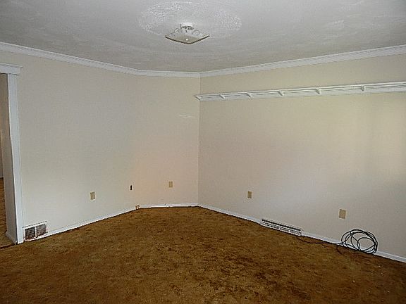 4th image of 310 Hawthorne Ave