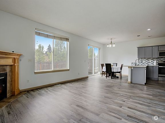 5th image of 5923 NE 60th Circle